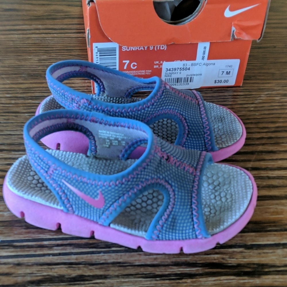 Toddler girl Nike Sunday sandles size 7C